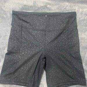 GAP Black leopard print biker shorts with pockets